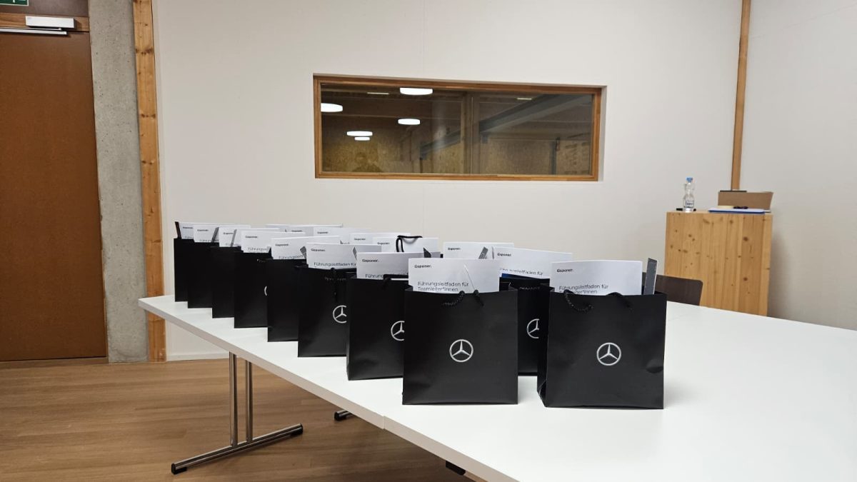 Gsponer. • Erfolgreiches Führungsforum Bau